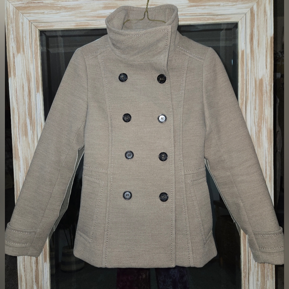 H&M Beige Coat - Picture 2 of 5